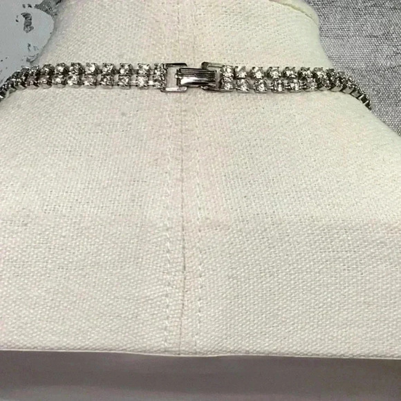Rhinestone Bling Necklace with V Detail Vintage 1950’s - Picture 3 of 3